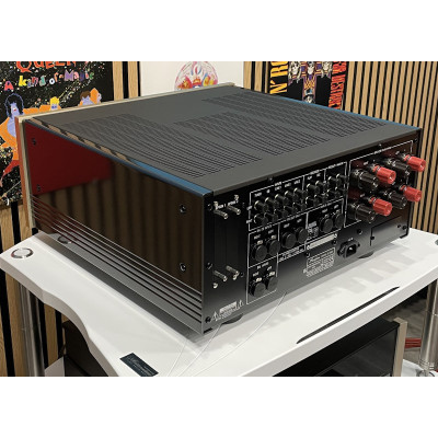 Accuphase E-5000